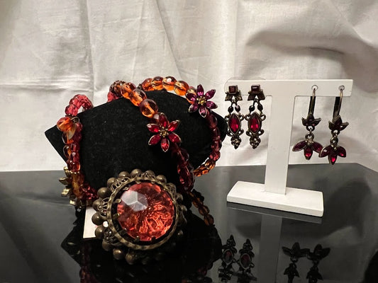 Vintage Inspired Red Accessories